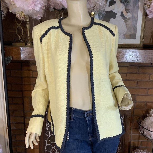 St. John Collection Knit Zip Jacket, Butter Yellow w/ Navy Ric Rac Trim , Size 6 - Picture 7 of 10